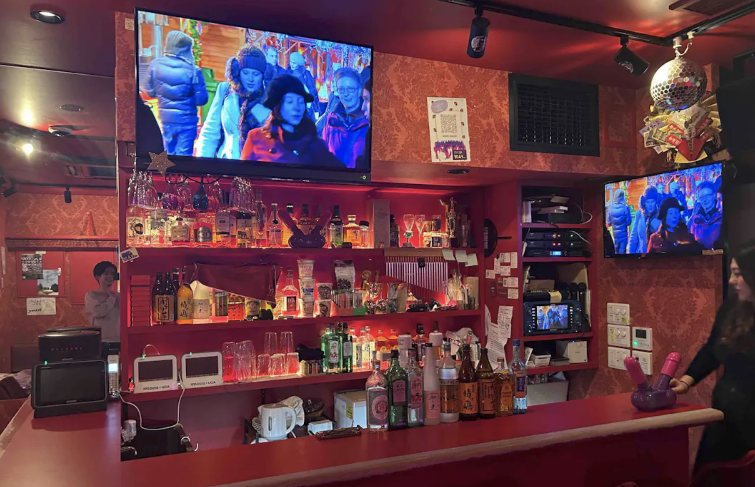 スナック訳あり 店内写真